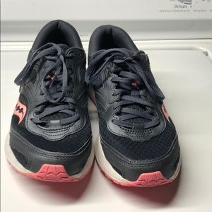 Women’s Saucony Cohesion 12 Sneakers